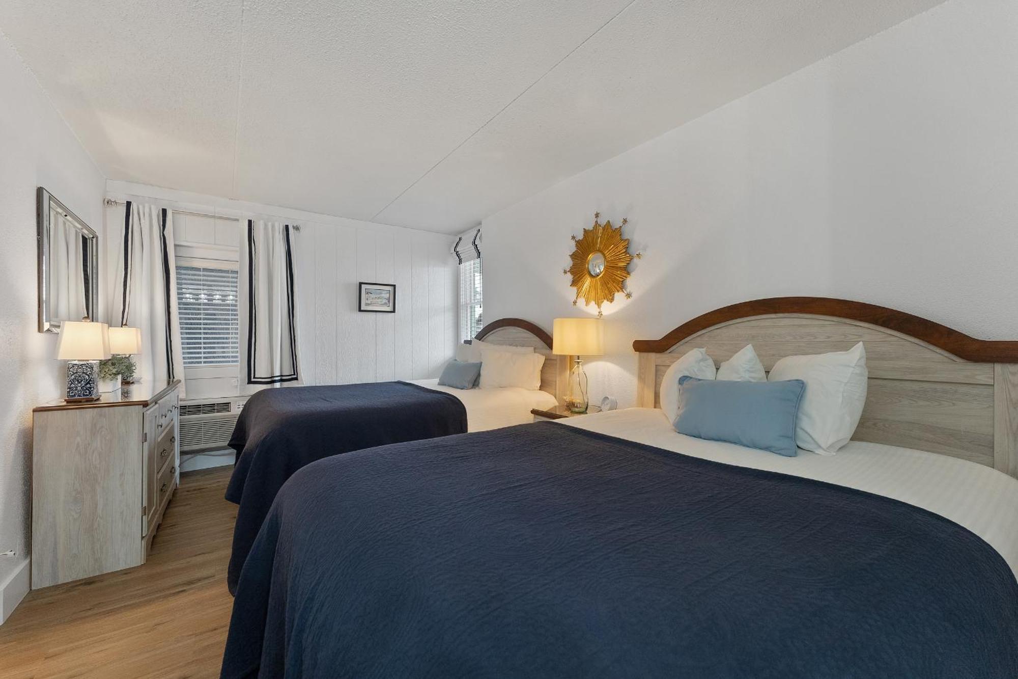 Beachcomber Resort Avalon Buitenkant foto